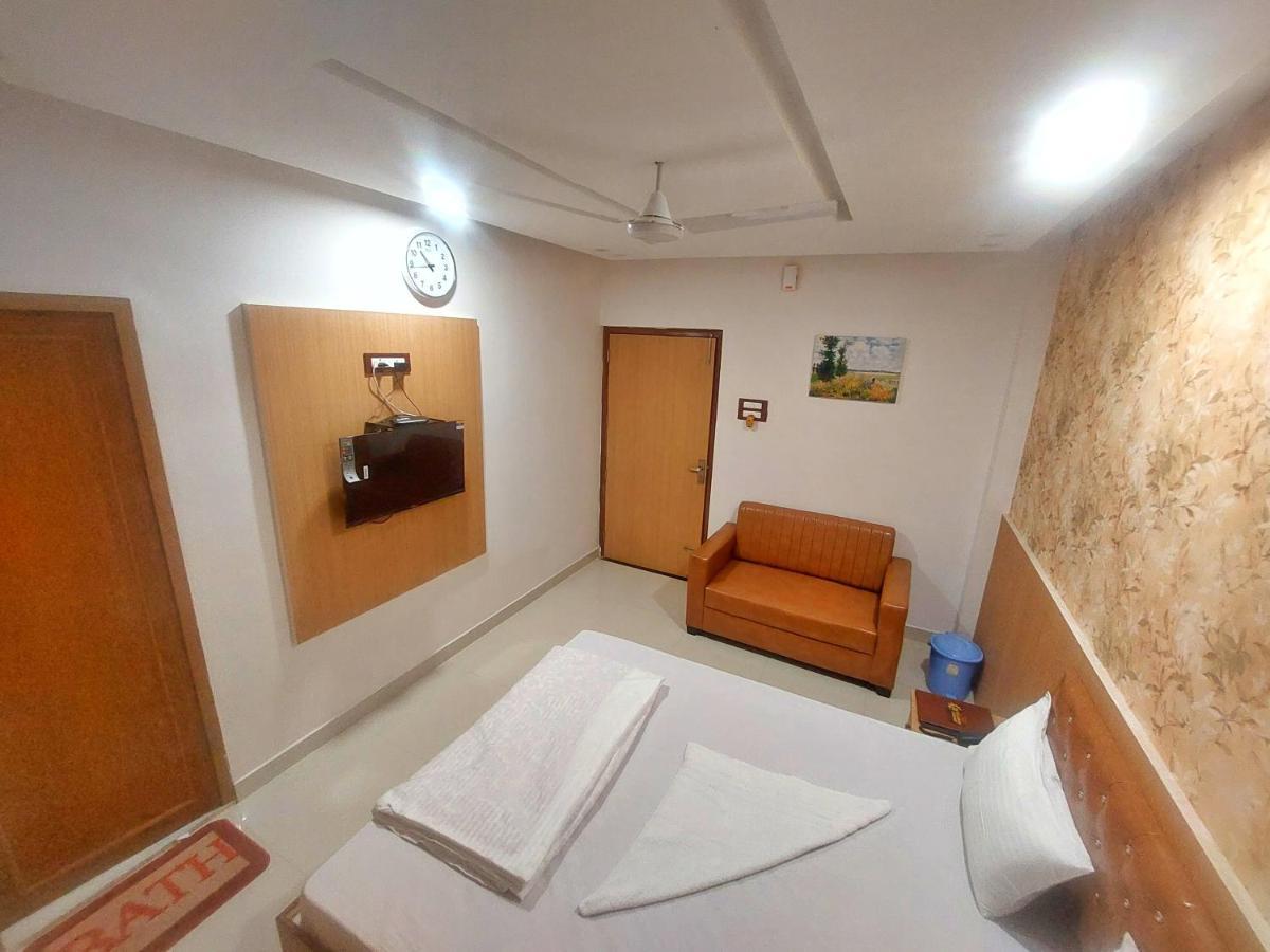 Hotel Sunshine & Restaurant Purnia Екстер'єр фото