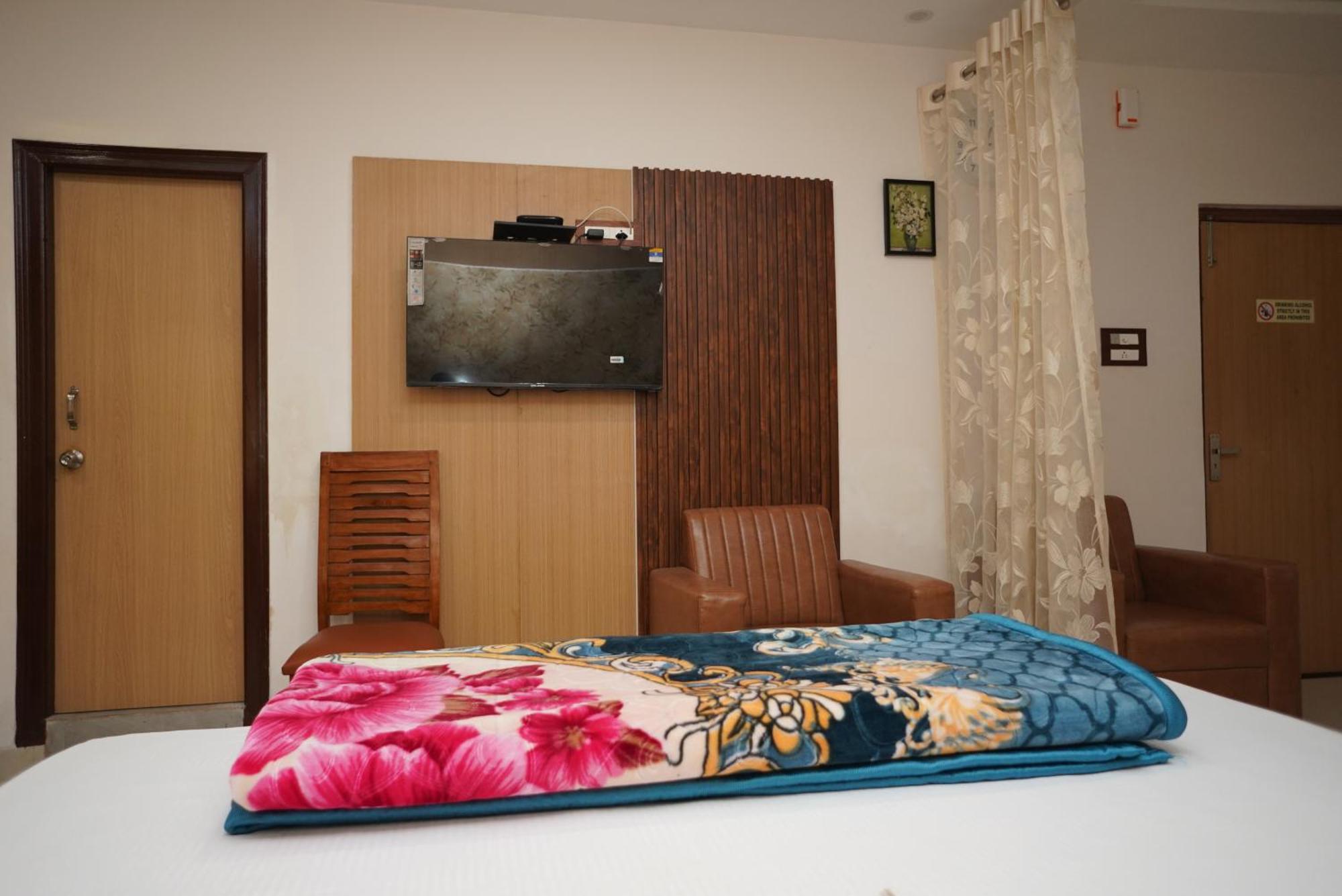 Hotel Sunshine & Restaurant Purnia Екстер'єр фото
